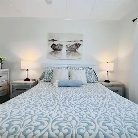Beach Front Condo With Spectacular Views